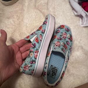 Wore once size 1.5. Comfy cushion vans
